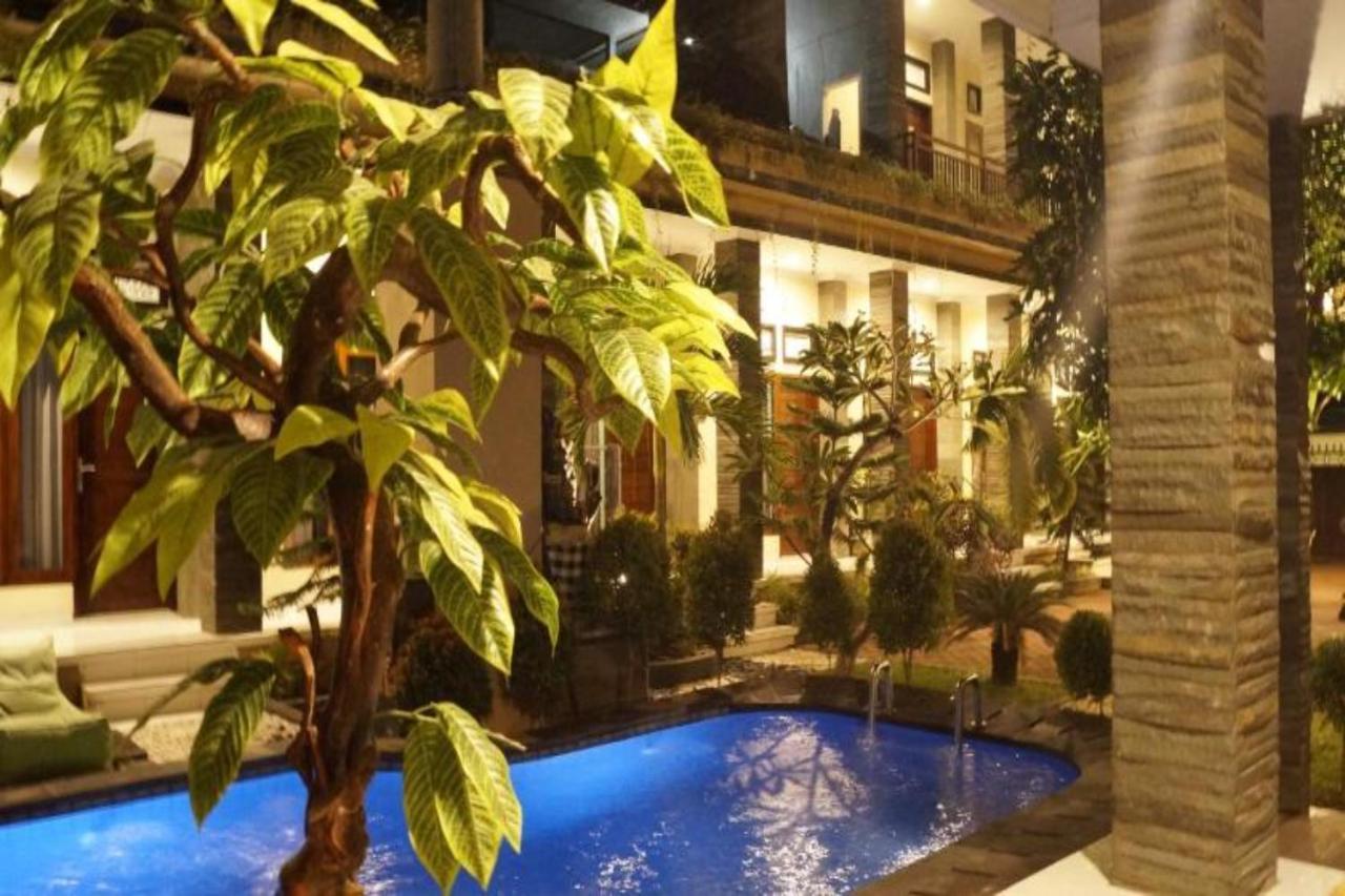 Oyo Flagship 91237 Ratu Guest House Kedunganan Exterior photo